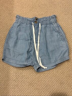 Zenana Women's Blue Chambray Paperbag Waist High Rise Lyocell Shorts Medium